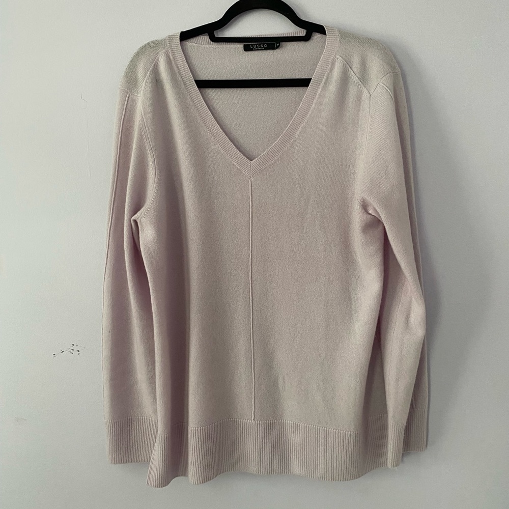 Lusso | Lavender 100% Cashmere V-Neck Sweater